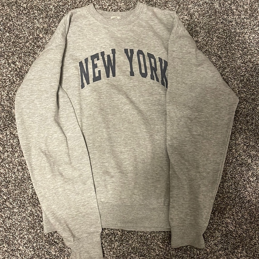 Brandy Melville New York crewneck sweatshirt